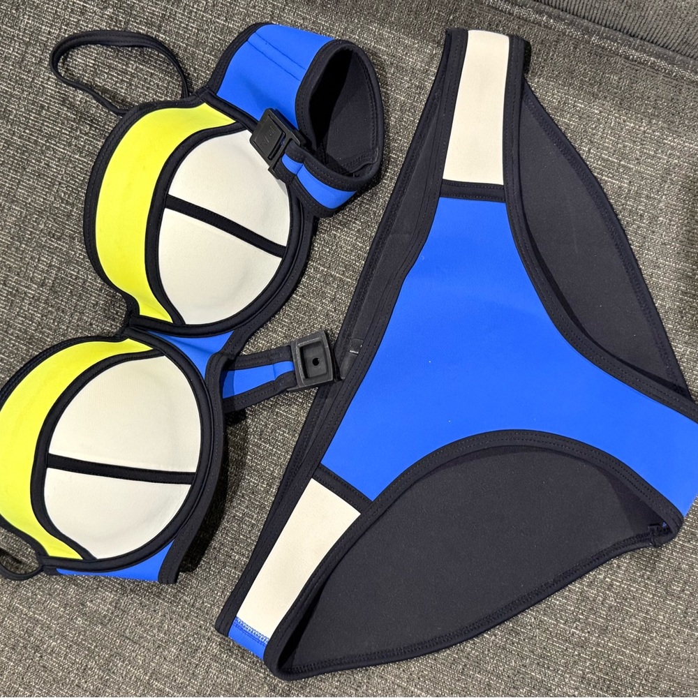 TRIANGL Colorblock Bikini Set